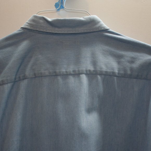 XL Uniqlo Cotton Chambray Button Down Shirt - Picture 4 of 8